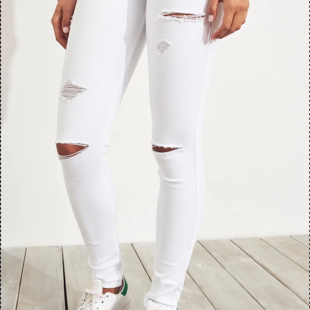 White High- Waisted Hollister Jeans